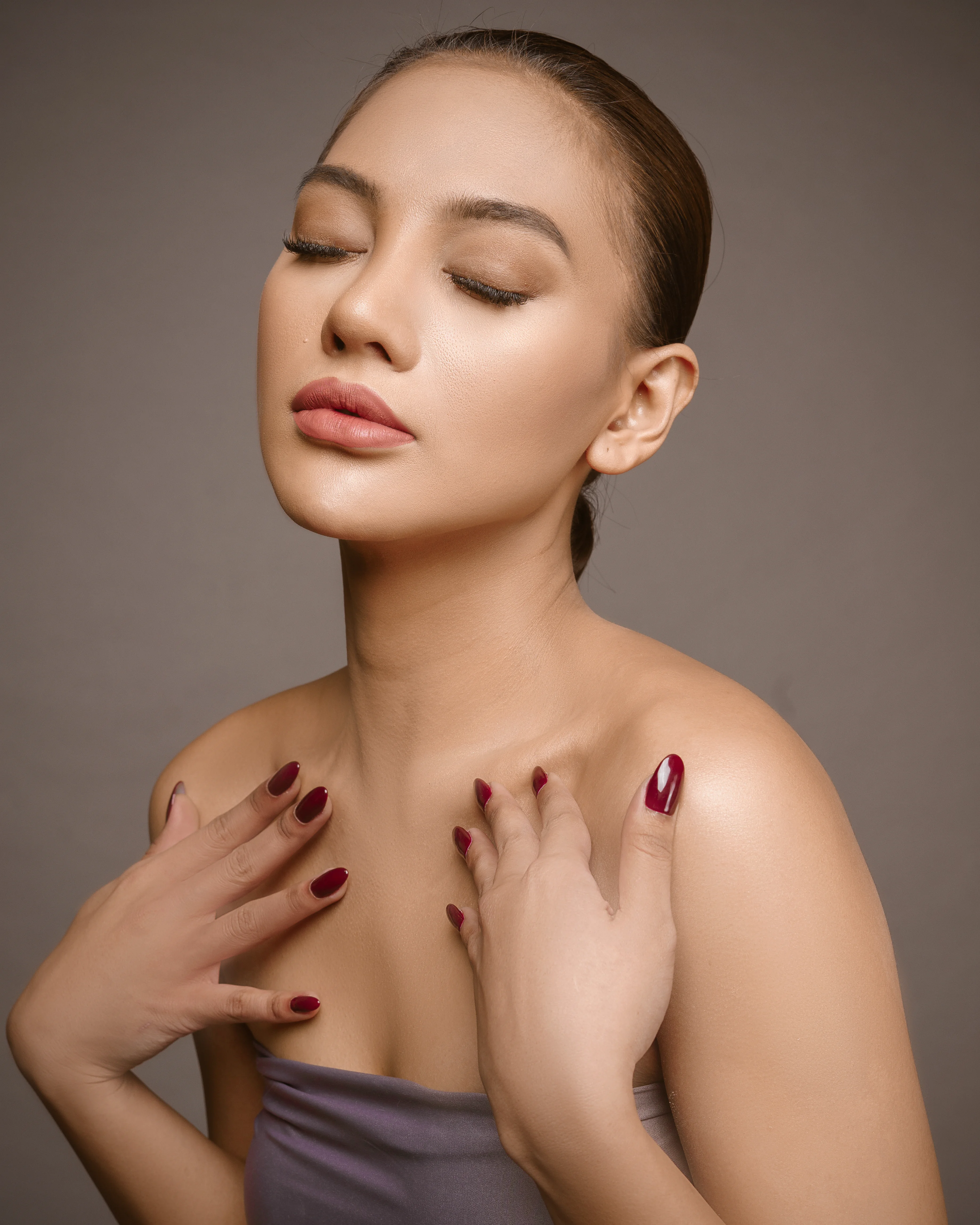 HIGH END NATURAL RETOUCHING